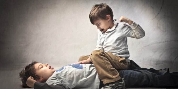 ضرب الأطفال.. دليلك لفهم السلوك وتعديله