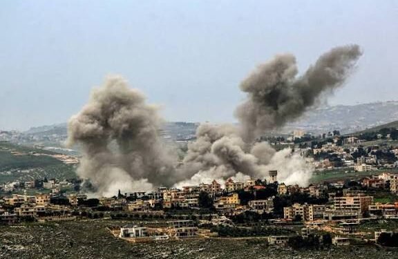 غارة إسرائيلية على النبطية.. 7 جرحى وتصاعد المخاوف من اتساع المواجهة