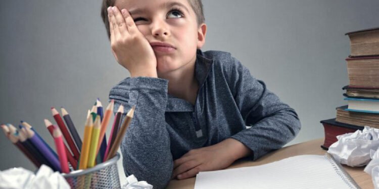 الواجبات المدرسية... 6 حيل لتجنب التوتر