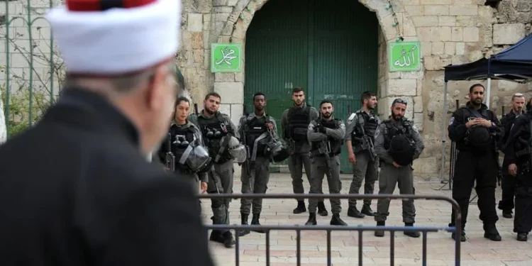 الإبعادات عن الأقصى.. أداة إسرائيلية ممنهجة لتقييد حرية العبادة