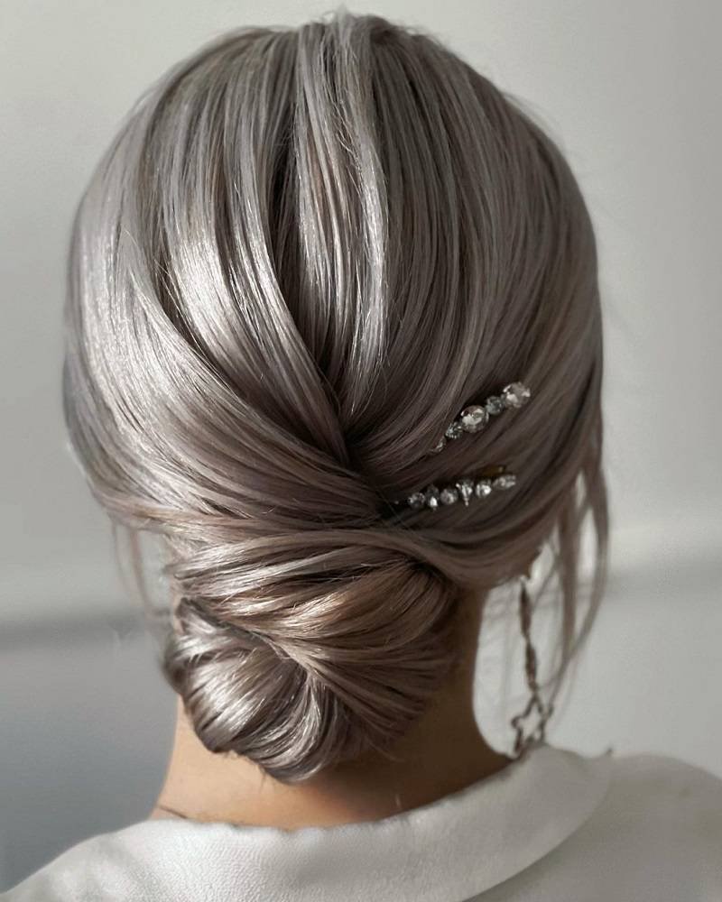 موضة الشعر لـ خريف 2025.. 5 درجات تمنحك إطلالة فاخرة