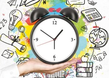 فن إدارة الوقت والمال.. مفتاح الحرية والاستقلالية