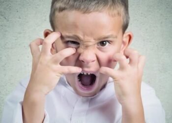 كيفية إيقاف نوبات الغضب عند الأطفال بسهولة
