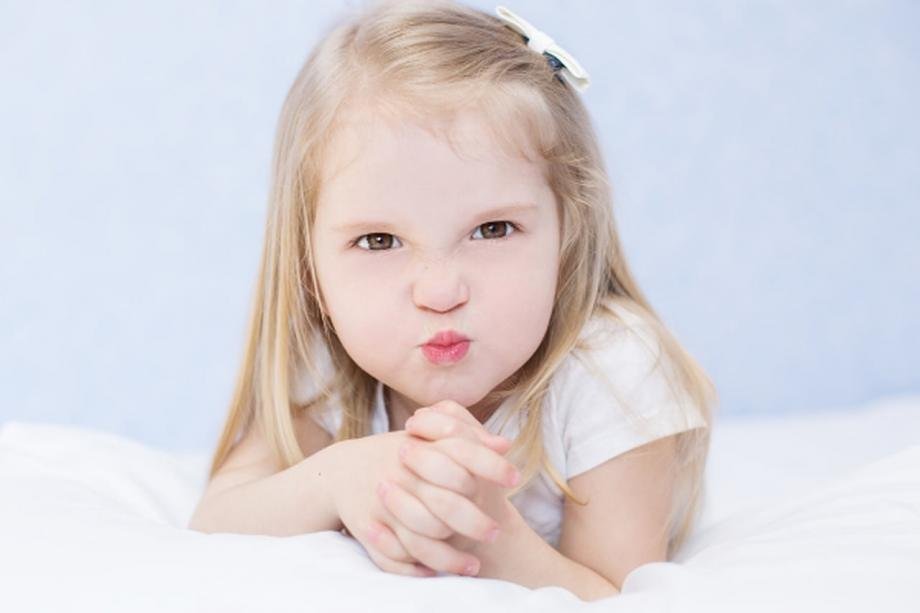 أسرار تقلبات مزاج الأطفال وطرق احتواءها