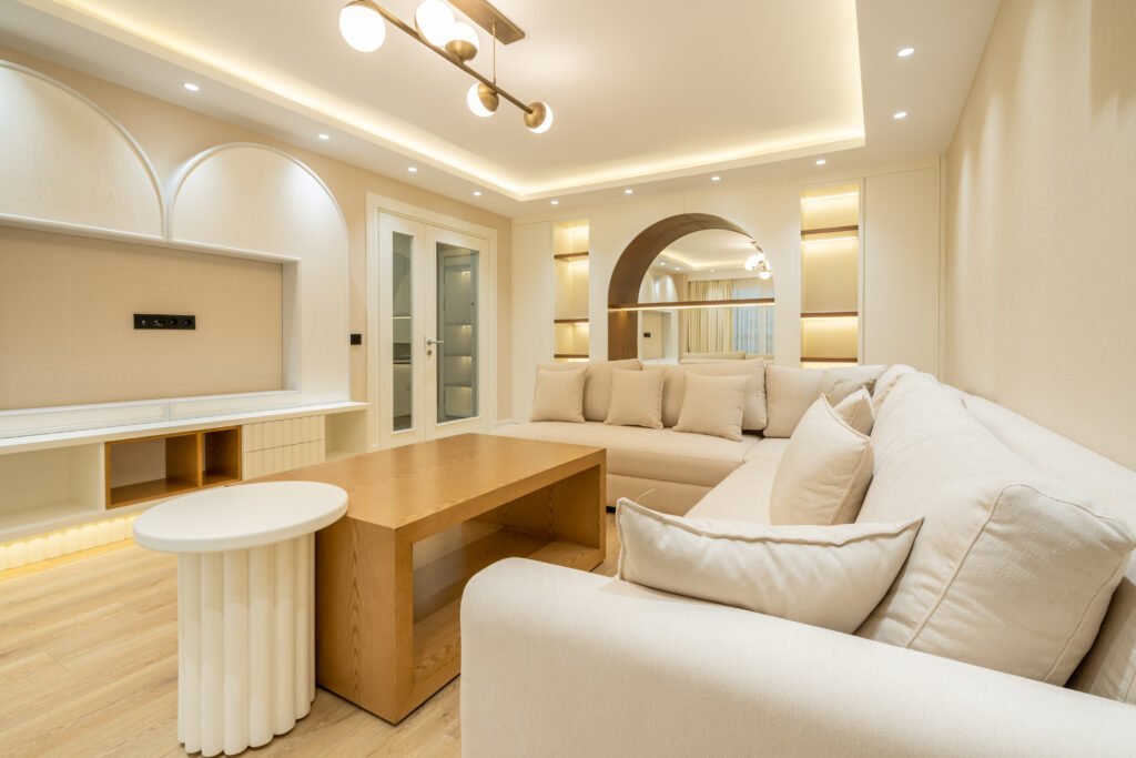 
ديكور غرفة المعيشة.. أسرار تعطي انطباعاً ساحراً لا يُنسى
