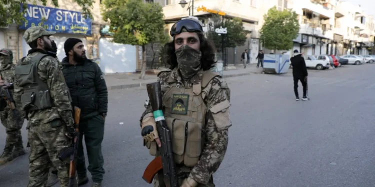 الطائفية ورقة ضغط.. قراءة في مخاطر توظيف الجريمة سياسياً بسوريا