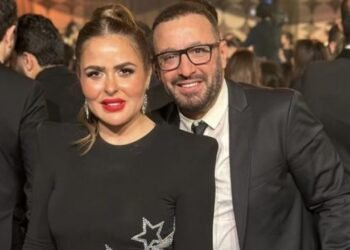 أحمد السقا يدافع عن مها الصغير بعد سرقة اللوحات (فيديو)