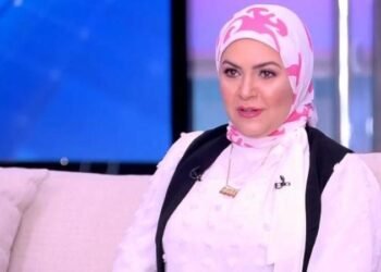 بعد 13 عاماً.. منال عبد اللطيف تخلع الحجاب وتفاجئ الجمهور