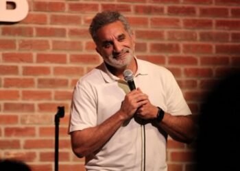 باسم يوسف يعترف بـ "الرعب" أمام 8000 متفرج