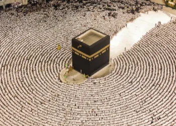 صلاة الاستسقاء.. لماذا حُبس المطر عن الحرم المكي؟