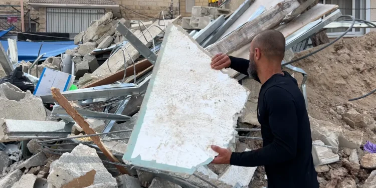 القدس تحت الهدم الذاتي: حين يُجبر الفلسطيني على تدمير بيته بيده