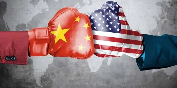 خط ساخن بين العمالقة.. هل تنجح واشنطن وبكين في منع الحرب القادمة؟