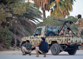 الهجرة والتهريب والتمرد.. لماذا يصعب ضبط الحدود الجنوبية لليبيا؟