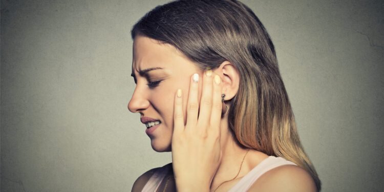 علاج انسداد الأذن.. 5 وصفات منزلية تفتح أذنك في دقائق