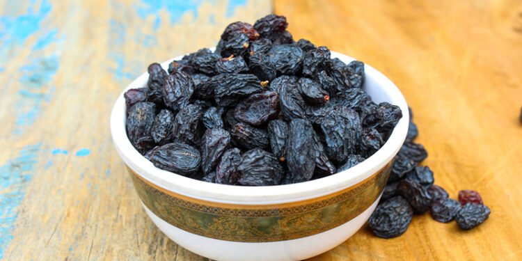 الزبيب الأسود.. تناول 6 حبات يوميًا وشاهد ماذا سيحدث لجسمك