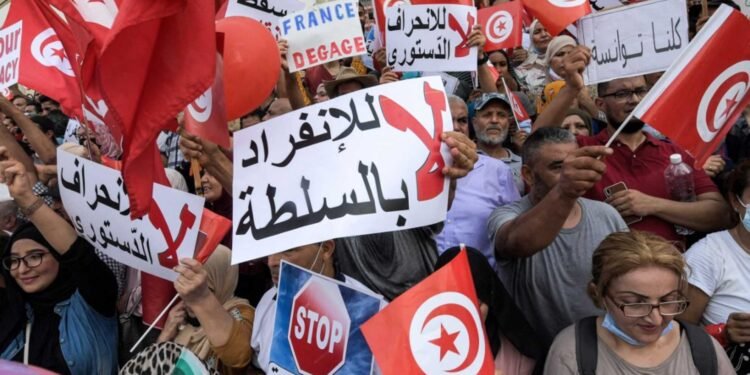 اتهامات بتقويض الحريات وتخويف المعارضة.. أحكام قضية التآمر الكبرى تشعل تونس