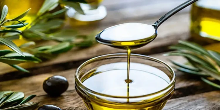 فوائد زيت الزيتون.. 11 سراً لحماية قلبك وعقلك