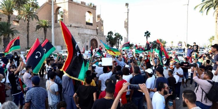 الشارع ينقلب على حكومة الدبيبة.. هل بدأ العد التنازلي للرحيل؟