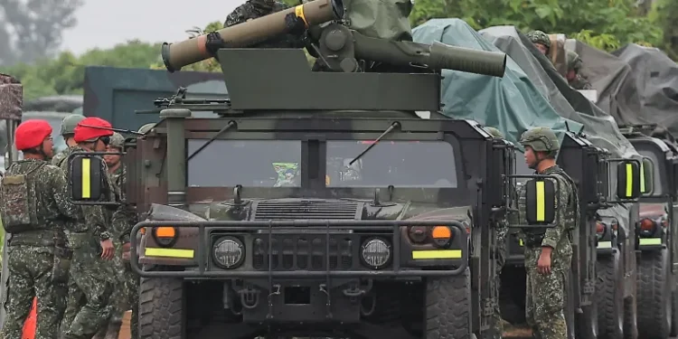 الصين ترد على صفقة أسلحة تايوان بعقوبات على شركات أمريكية