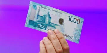 صعود الروبل يفاجئ موسكو ويثير مخاوف اقتصادية