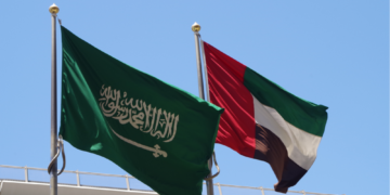 هل يتحول اليمن إلى ساحة صراع مفتوح بين الرياض وأبو ظبي؟