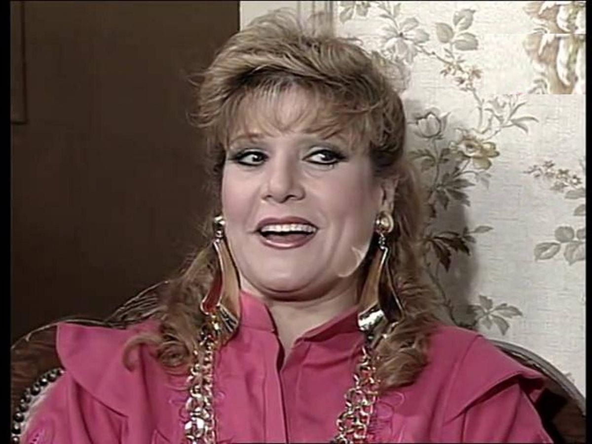 جليلة محمود.. نجل الفنانة ينهار على الهواء ويكشف عن مرضها 