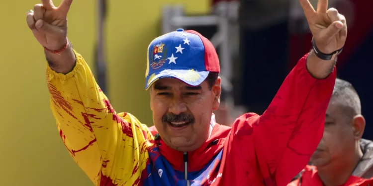 هل ستتدخل أمريكا عسكريا لإسقاط مادورو  ؟