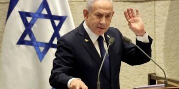 نتنياهو يصعد.. اتهام «حماس» بخرق الاتفاق ومنع فلسطينيين من أجواء الميلاد