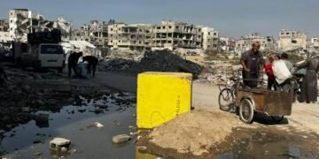 توسيع «الخط الأصفر» يهدد اتفاق غزة.. ومصر تحذر