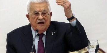 عباس يحسم الجدل: لا دولة فلسطينية بلا غزة ووحدة الأرض خط أحمر