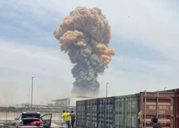 انفجار غامض في بندر عباس.. والحرس الثوري ينفي استهداف قائد البحرية