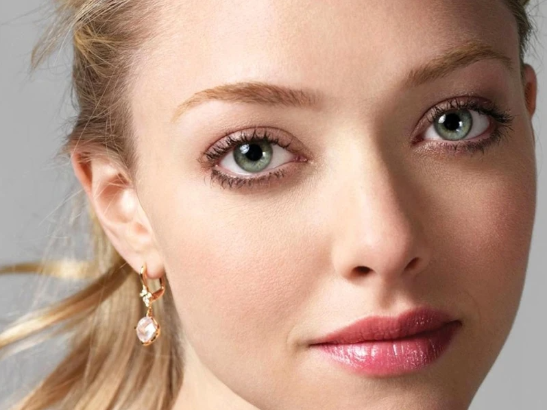 5 حيل سحرية لتوسيع العيون الصغيرة بالمكياج