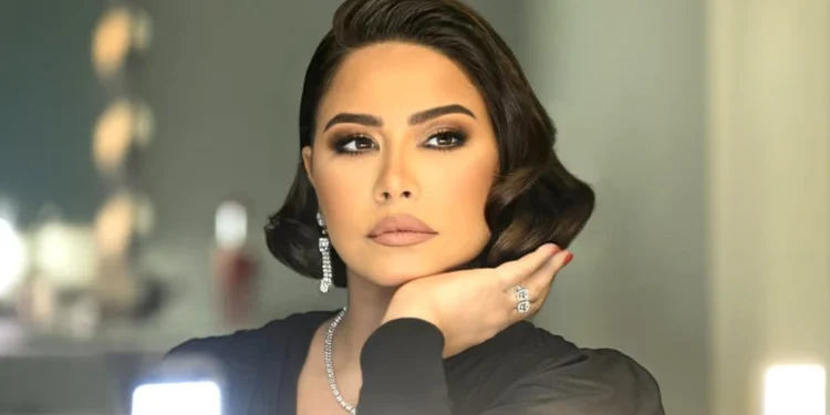 شقيق شيرين عبدالوهاب يفتح النار على هذه الإعلامية