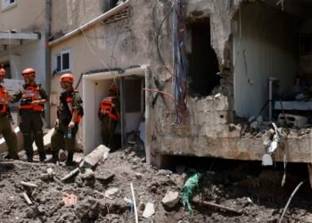 طبول الحرب تُقرع.. هل تقترب المواجهة بين طهران وواشنطن؟