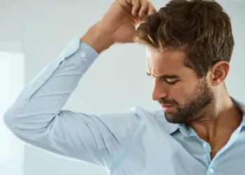 بدائل طبيعية لـ مزيلات العرق تمنحك الانتعاش طوال اليوم