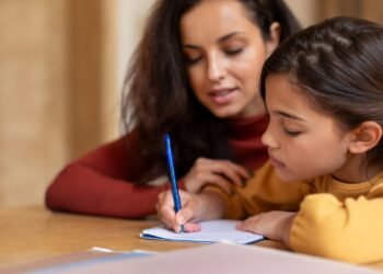 كيفية تنمية تركيز الأطفال وبناء الثقة بالنفس