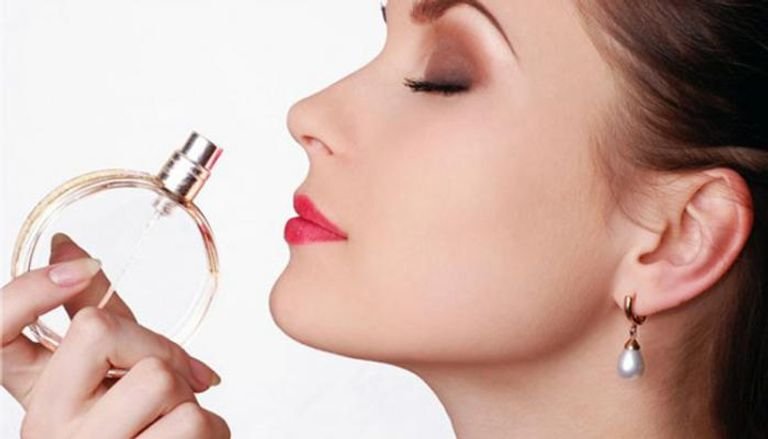 أفضل عطور الشتاء التي تمنحك دفء الصوف وفخامة الحرير