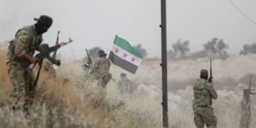 رسائل إقليمية ودولية من حلب: هل يقترب الحل أم يتوسع الصراع؟