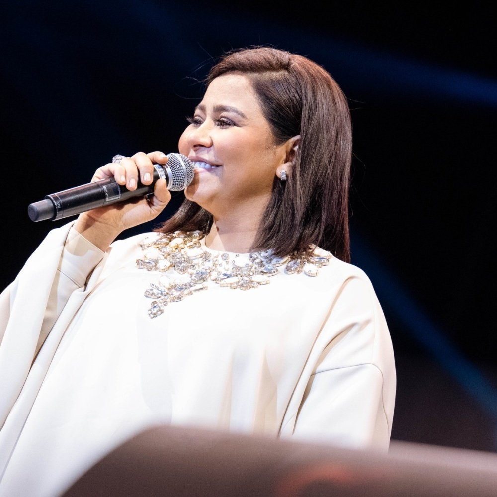 كواليس ليلة انتقال شيرين عبد الوهاب إلى منزل فنانة شهيرة