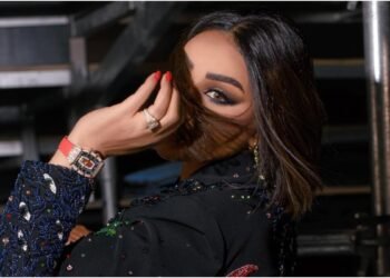 فاطمة الهاجري.. ابنة أحلام تخطف الأنظار بإطلالات ملكية وحقائب نادرة