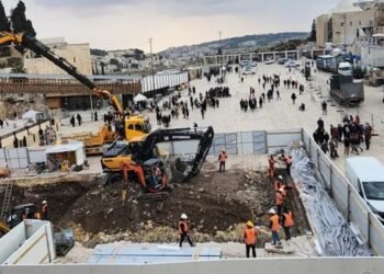 من الترميم إلى التهويد.. ماذا يحدث في محيط الأقصى؟