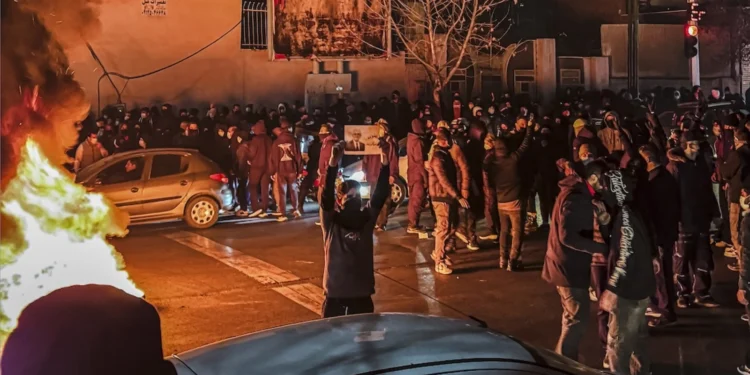 إيران تحت القمع: العيون هدف مباشر
