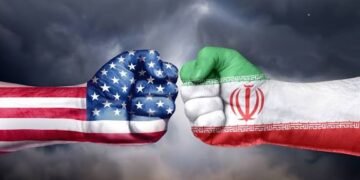شبح المواجهة يخيم على إيران.. هل يفتح الانتشار الأميركي باب حرب إقليمية؟