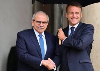 «حصرية السلاح» تعود.. هل ينجح لبنان في تثبيت اتفاق الطائف؟