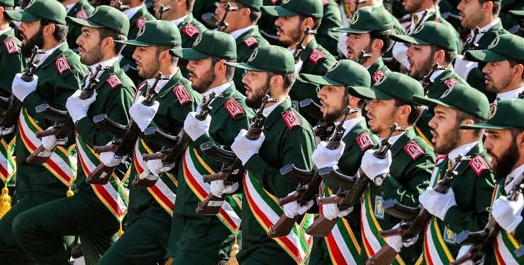 إيران على حافة الحرب.. هل تنزلق المنطقة إلى مواجهة مفتوحة؟