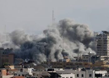 هدنة على المحك.. إسرائيل تعلن ضرب قيادي بارز في «حماس» داخل غزة