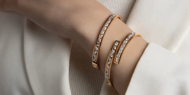 موضة الأساور لشتاء 2026.. صيحات تخطف الأنظار