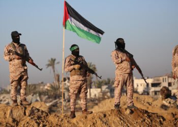 بعد أوامر خليفة السنوار.. هل تعيد حماس تموضعها في غزة؟