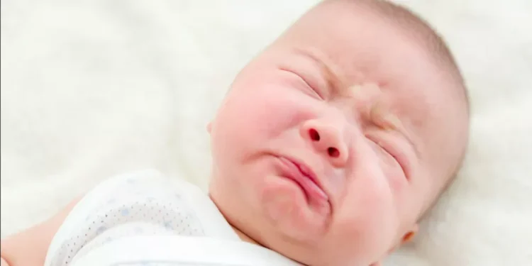 حيل طبيعية لعلاج الإمساك عند الرضع