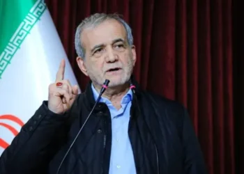 بعد تصريحات بزشكيان.. هل تفتح إيران باب التفاوض مع أميركا بشروط جديدة؟